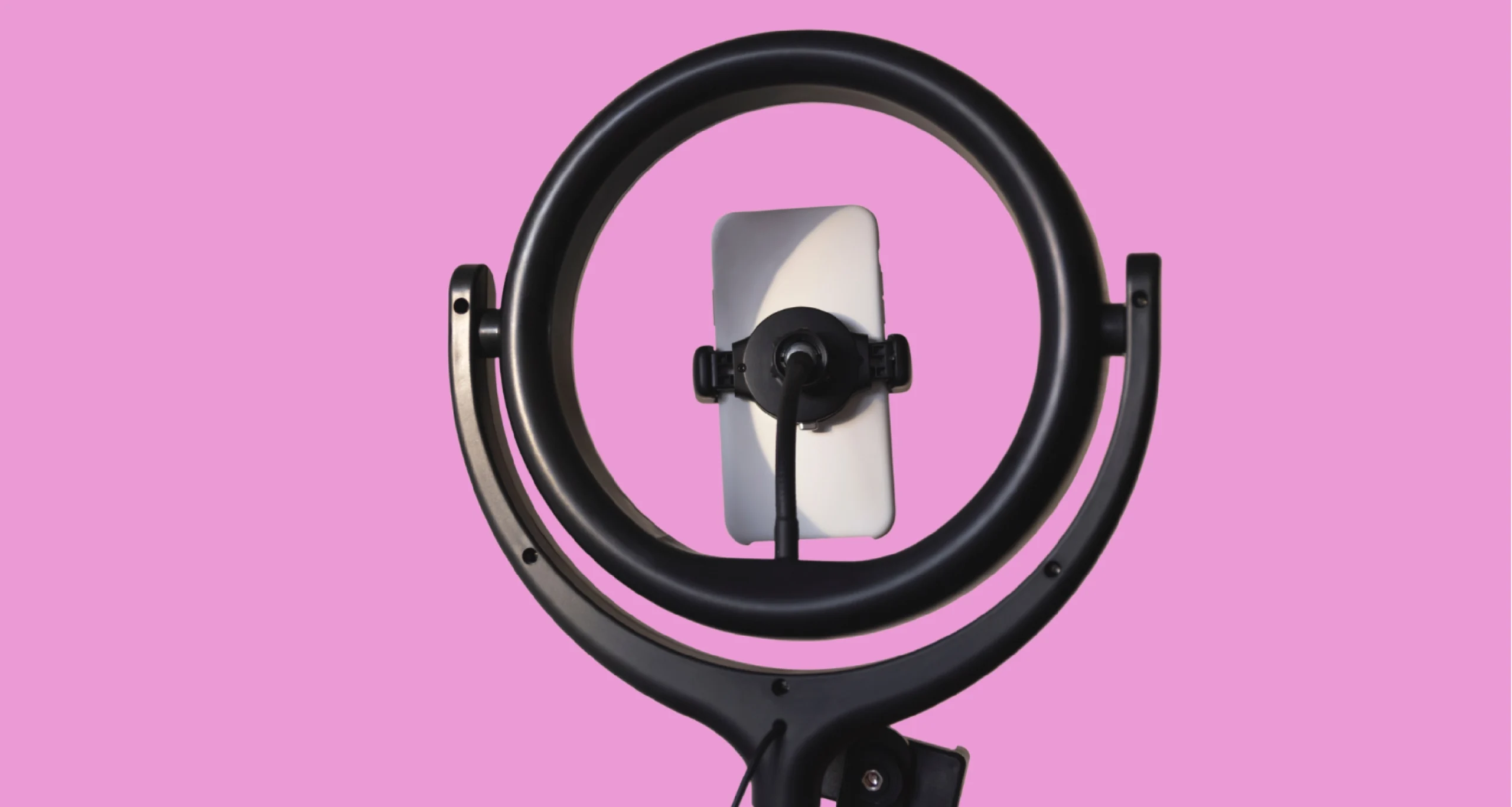 Read more about the article Connect with Global Audiences Through Effective Influencer Partnerships