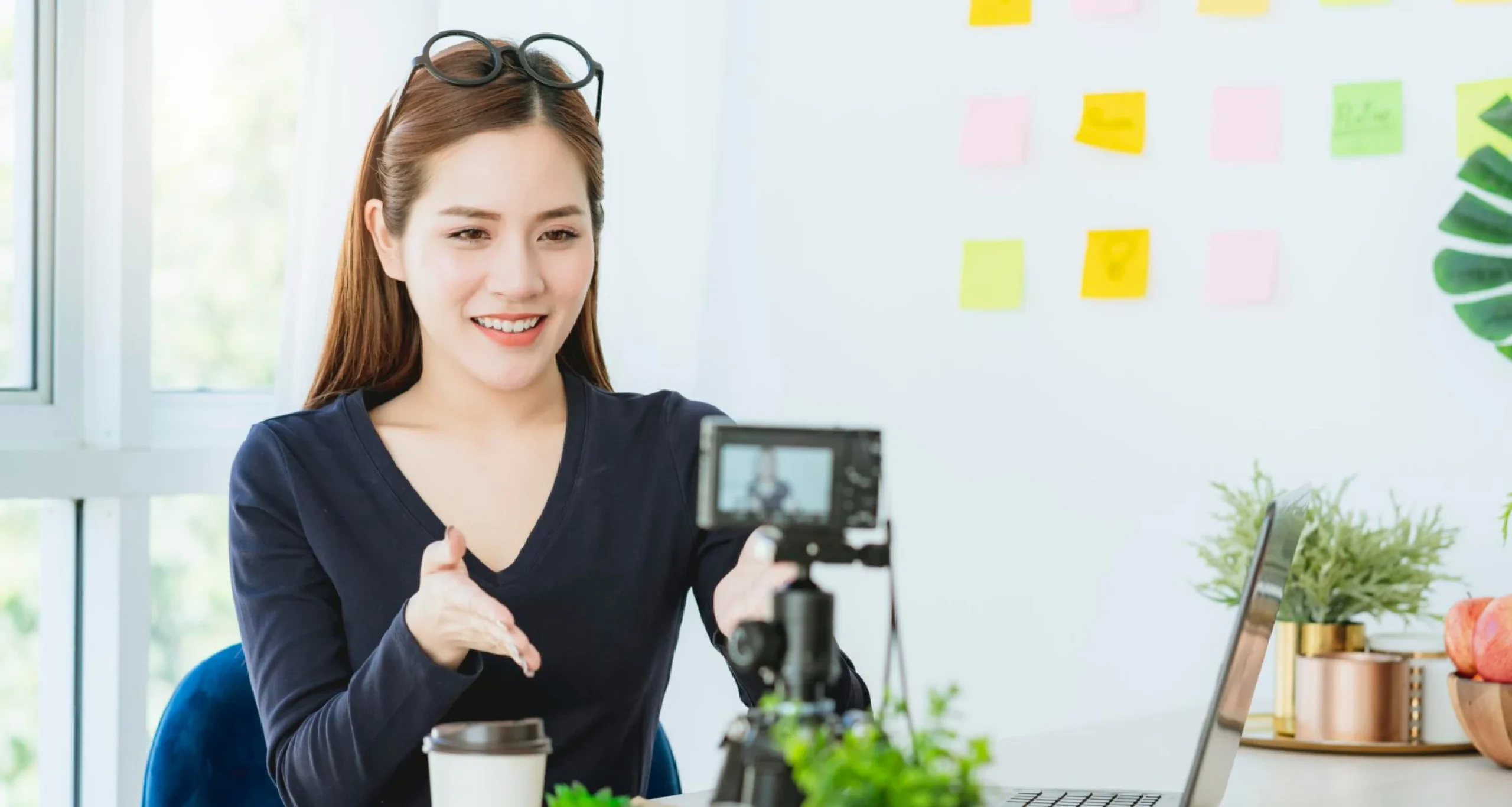 Read more about the article Leverage Influencers to Reach Worldwide Markets: A Guide for Exporters